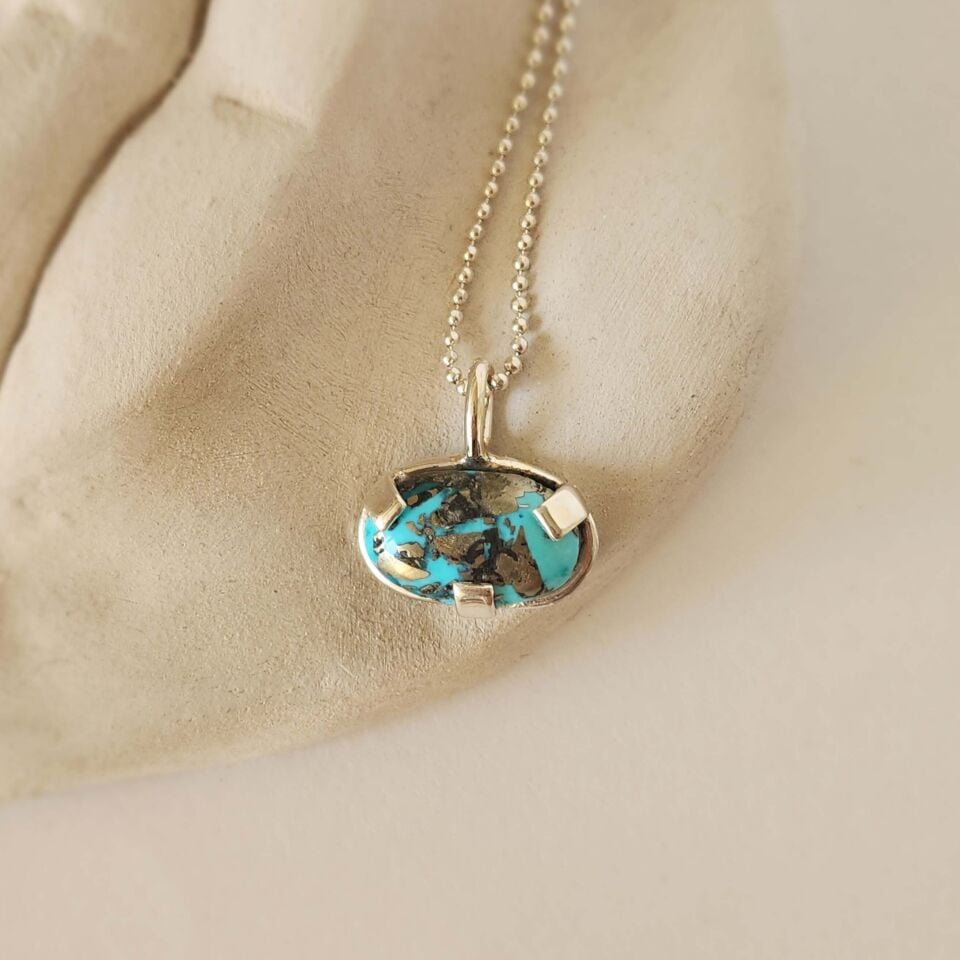 Turkuaz Taşlı 925 Ayar Gümüş Tasarım Kolye