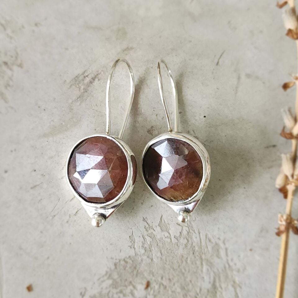 Safir Taşlı 925 Ayar El Yapımı Gümüş Küpe