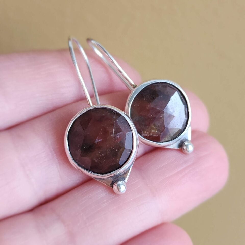 Safir Taşlı 925 Ayar El Yapımı Gümüş Küpe