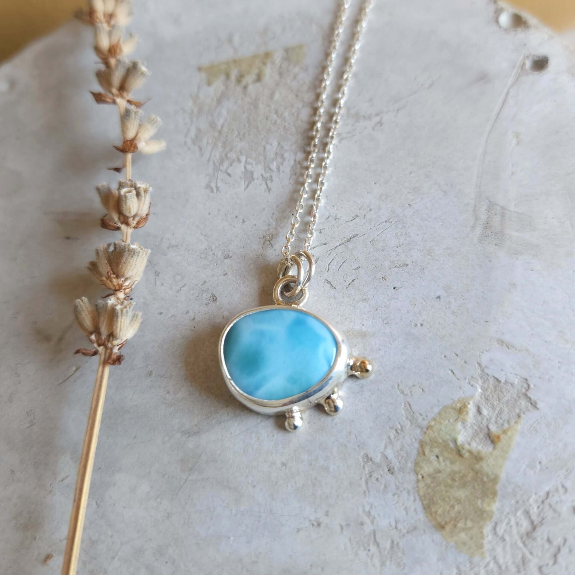 Organik Form Larimar 925 Ayar Gümüş Kolye