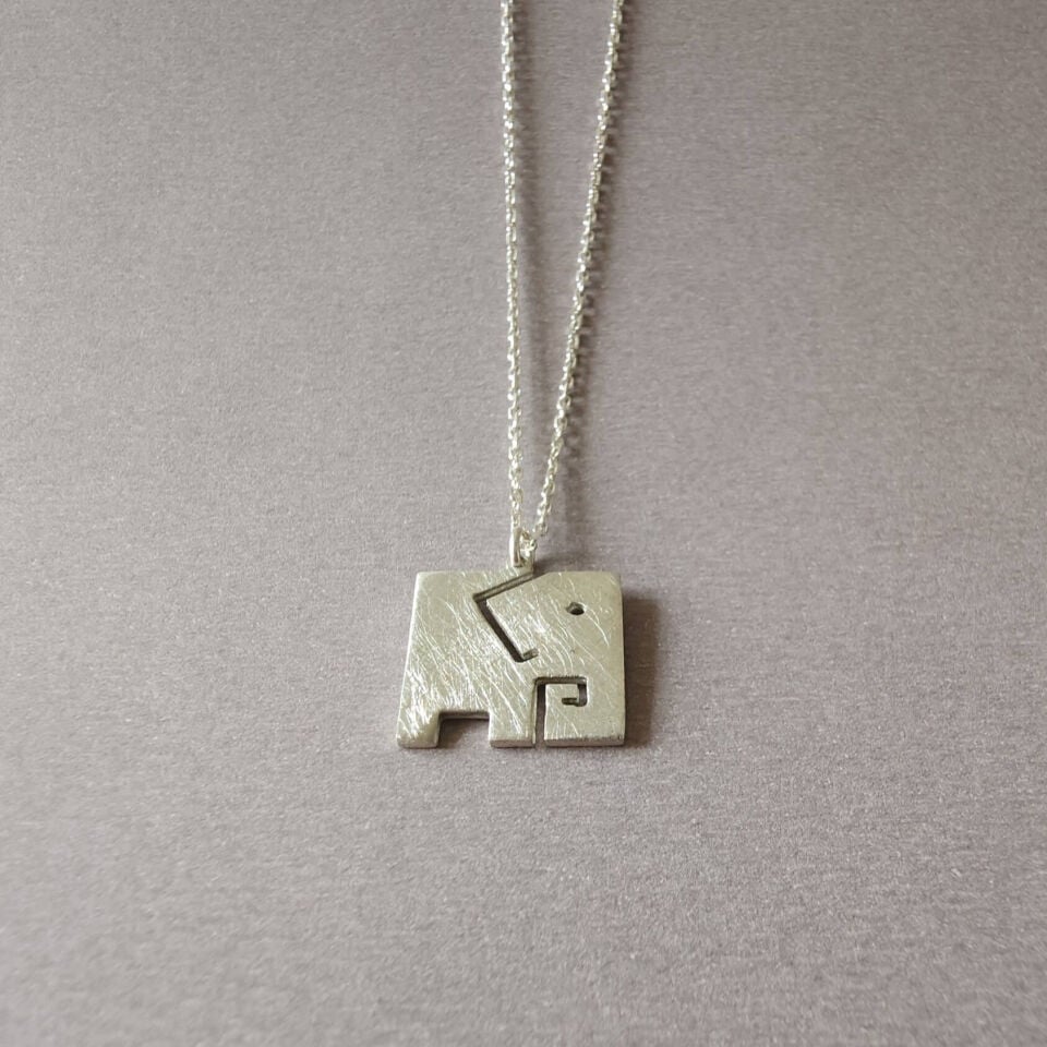 Minimal Fil Figürlü 925 Ayar El Yapımı Gümüş Kolye