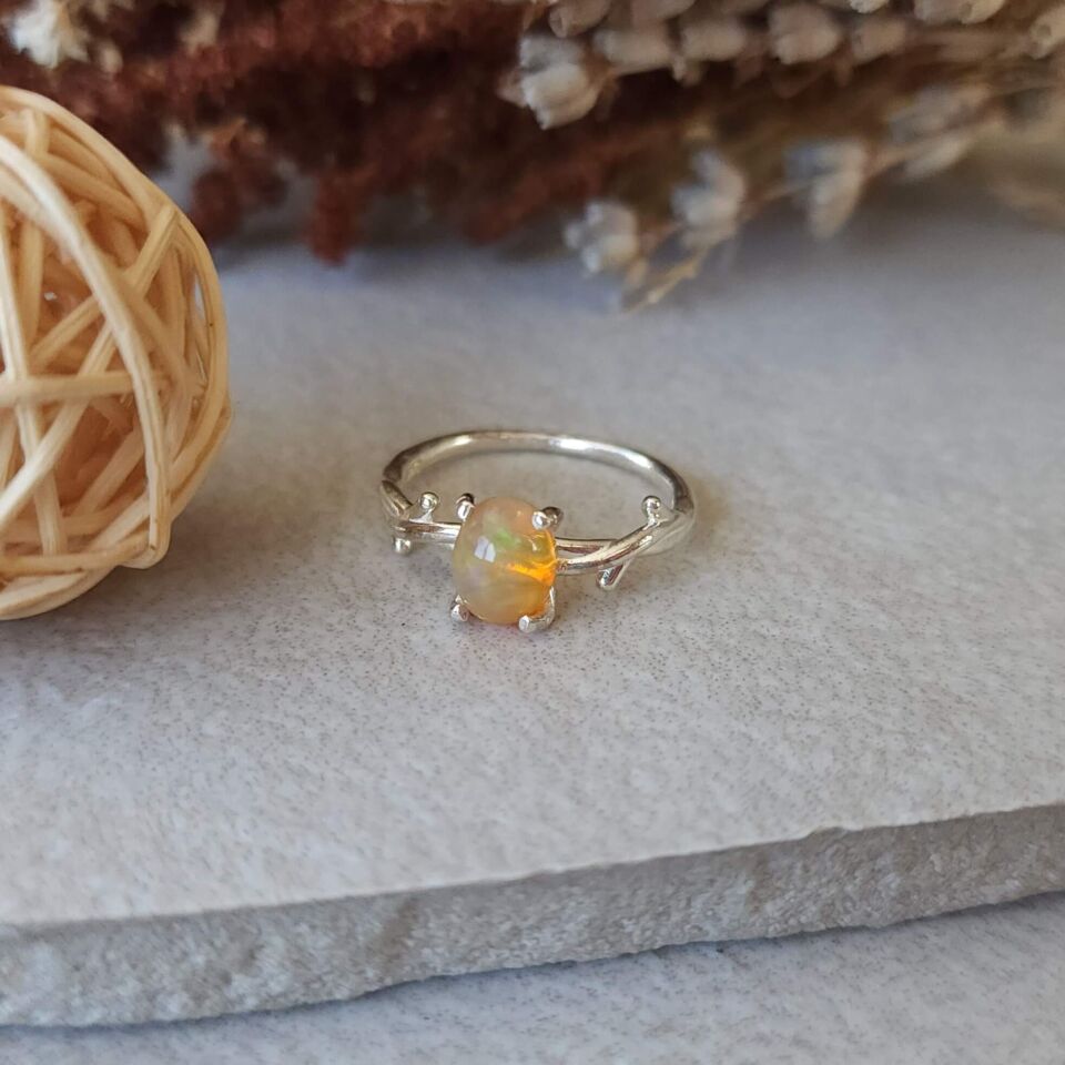 Opal Taşlı Dal Formlu 925 Ayar El Yapımı Gümüş Yüzük