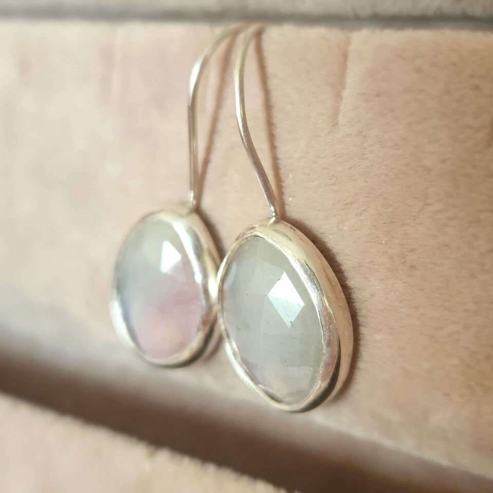 Safir Taşlı Gümüş Küpe