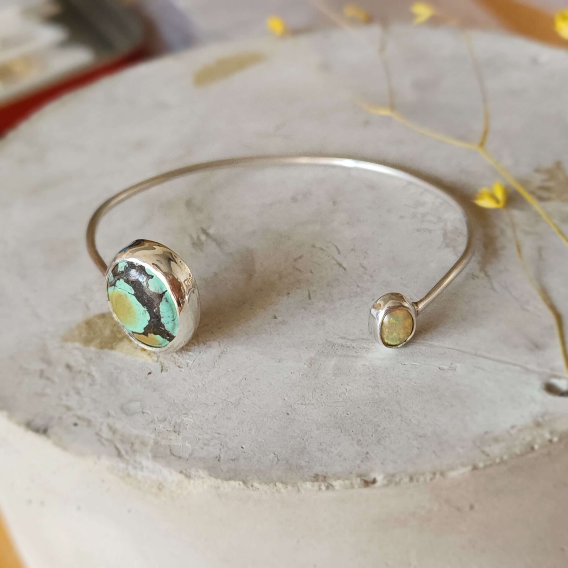 Turkuaz ve Opal Taşlı 925 Ayar Gümüş El Yapımı Açık Bileklik