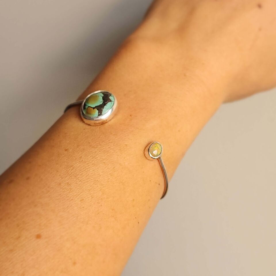 Turkuaz ve Opal Taşlı 925 Ayar Gümüş El Yapımı Açık Bileklik