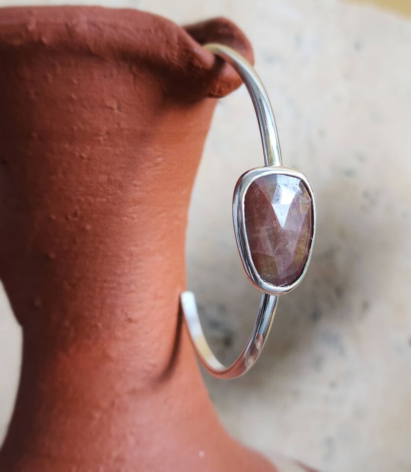 Safir Taşlı 925 Ayar Gümüş El Yapımı Açık Bileklik