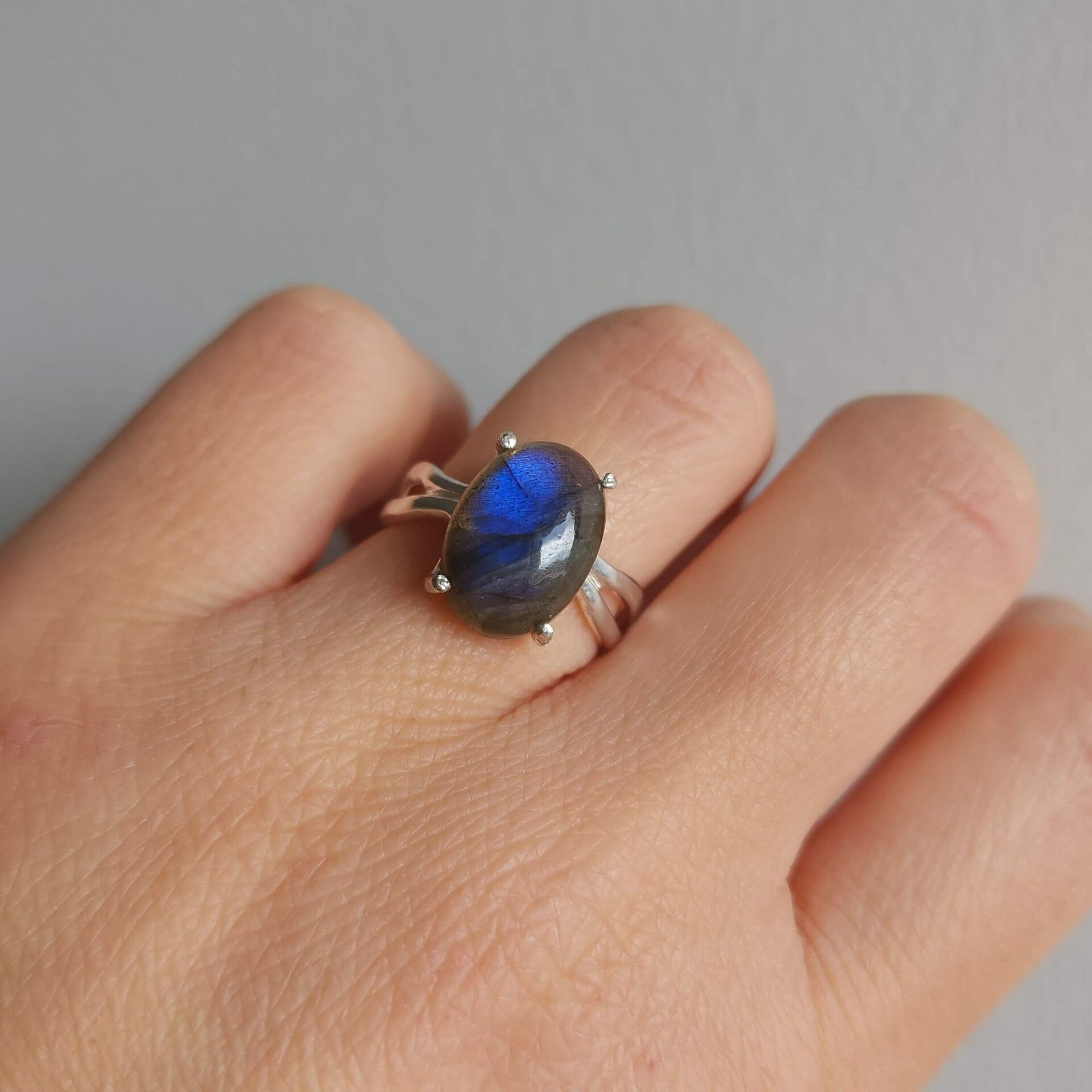 Labradorit Taşlı 925 Ayar El Yapımı Gümüş Yüzük