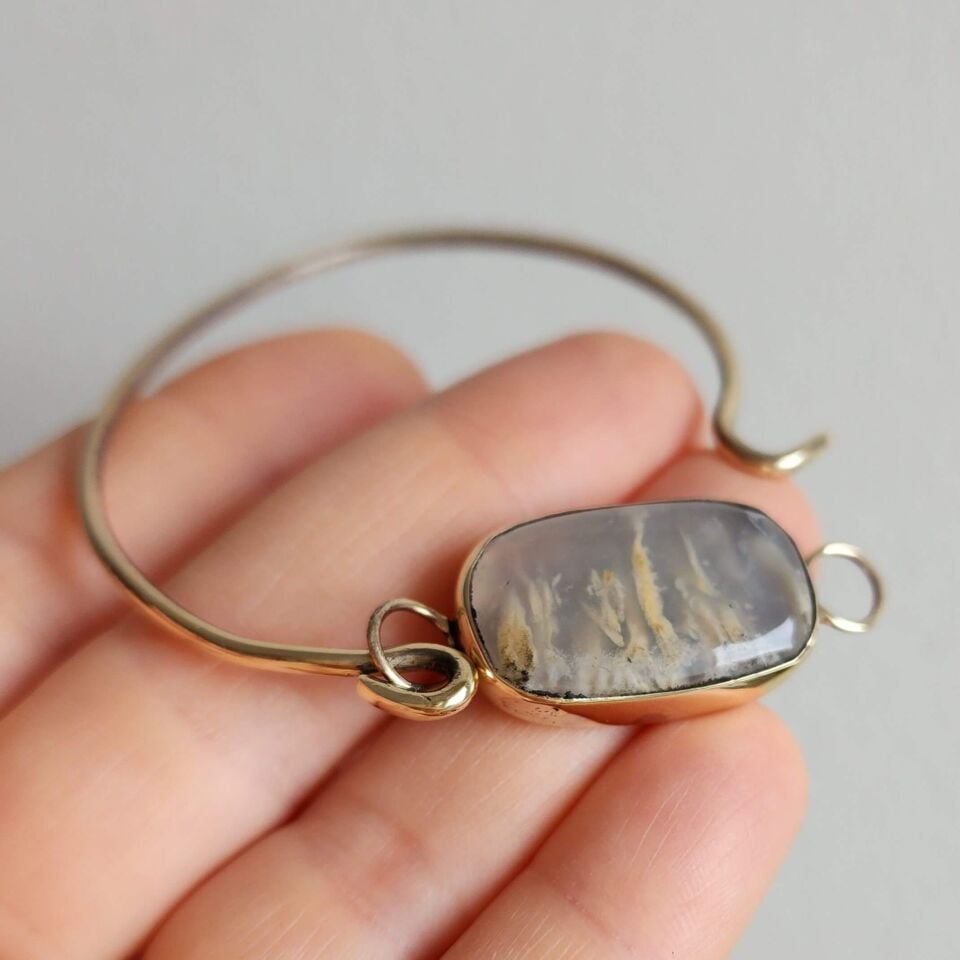 Yosunlu Akik Taşlı El Yapımı Altın Kaplama Pirinç Bileklik – Doğal Taş Minimal Tasarım