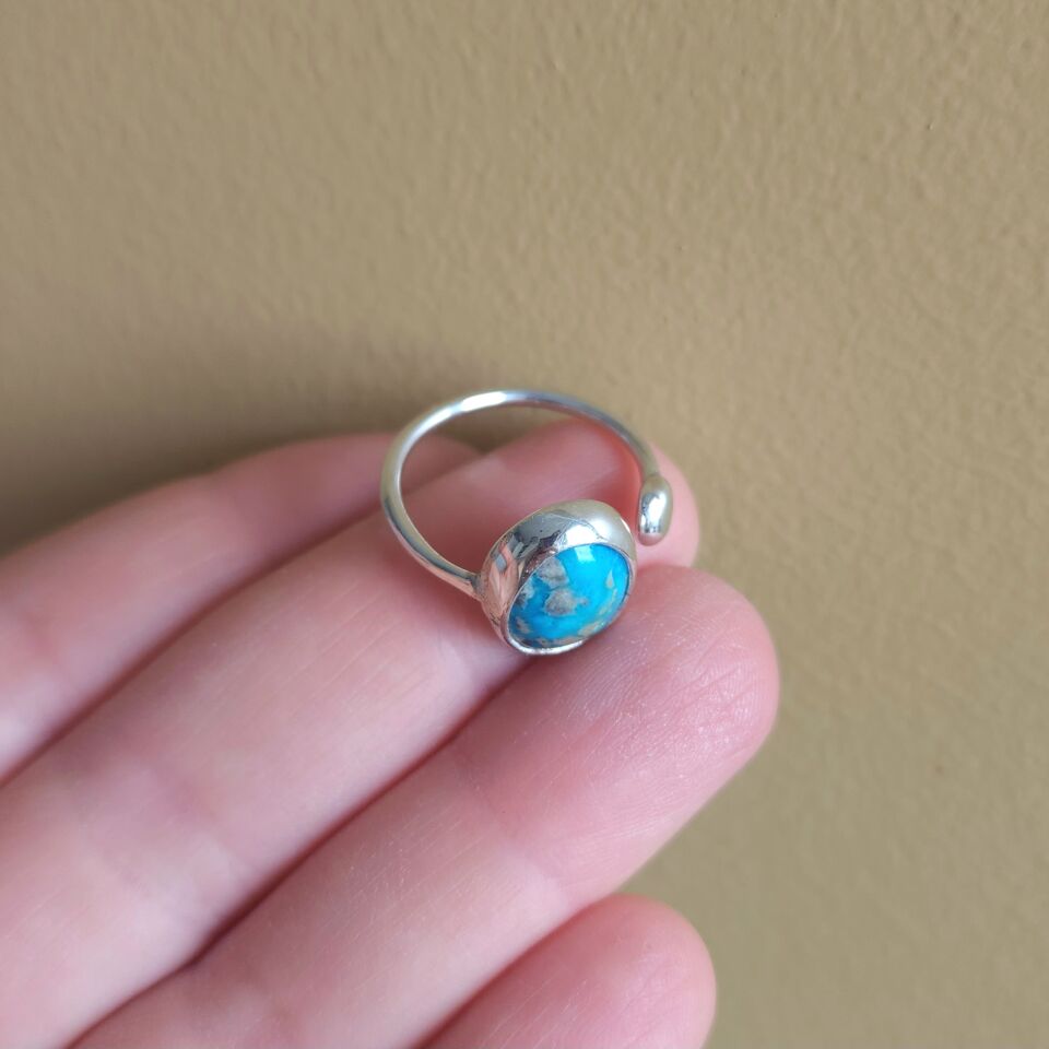 Turkuaz Taşlı Ayarlanabilir 925 Ayar Gümüş Yüzük - El İşçiliği Doğal Taş Tasarımı