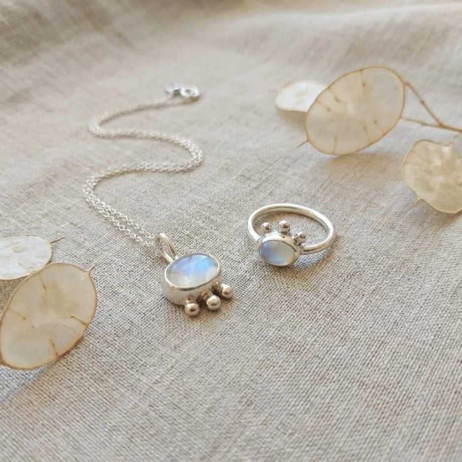 925 Ayar Gümüş El Yapımı Ay Taşı Tasarım Yüzük