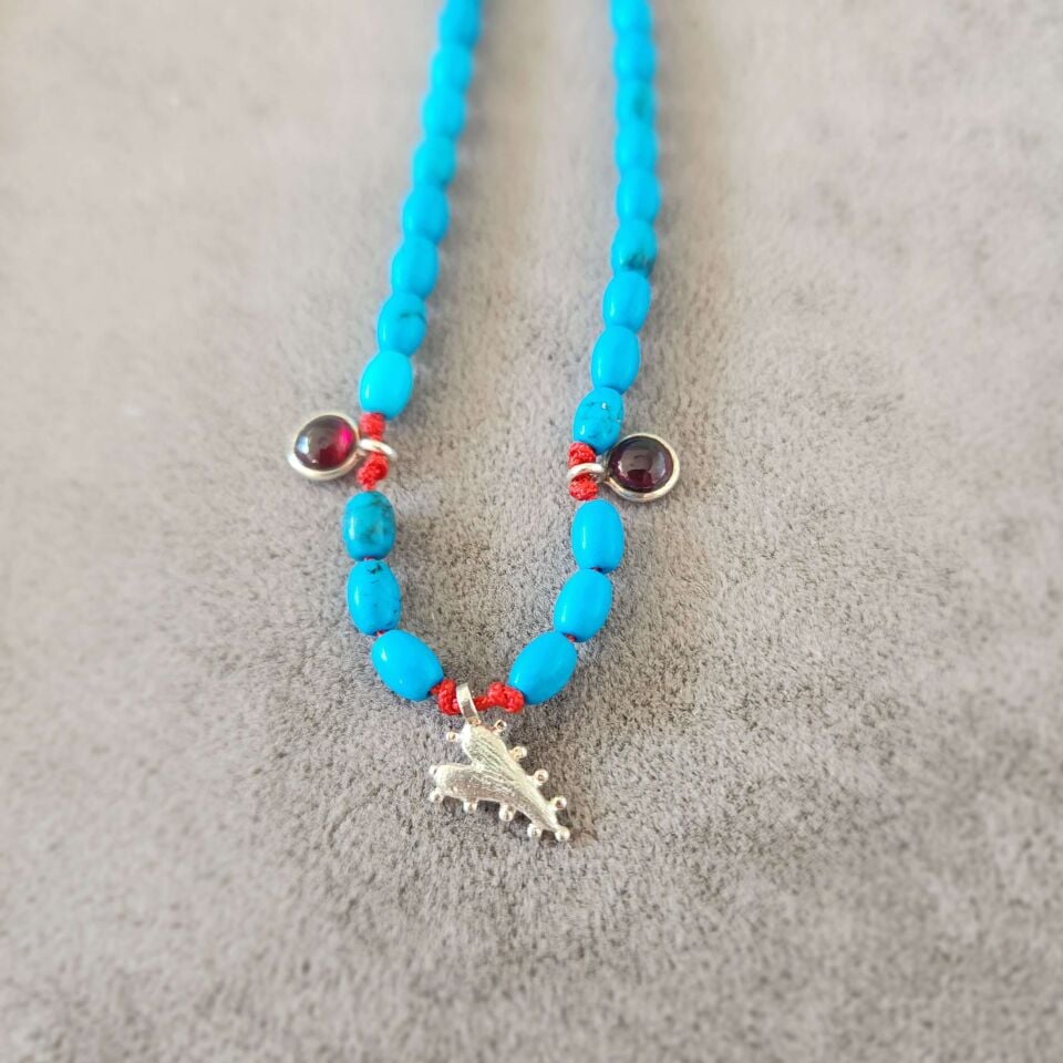 Doğal Turkuaz ve Garnet Taşlı, Gümüş Kalp Figürlü El Yapımı Ayarlanabilir Kolye